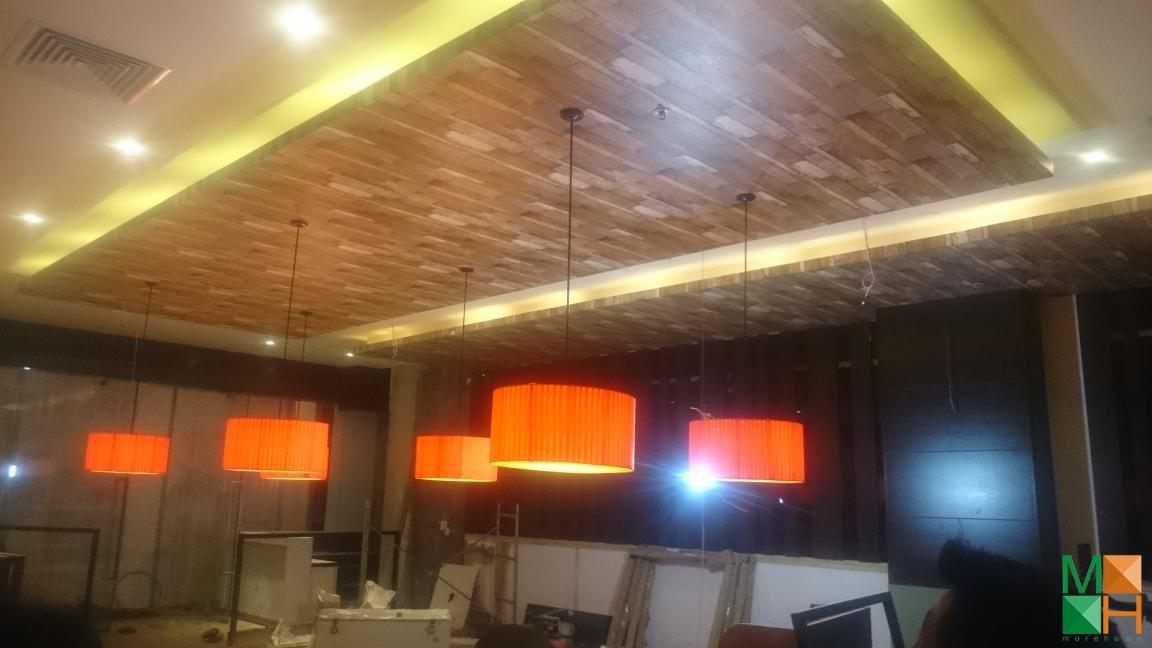 thi-cong-giay-dan-tuong-tai-toa-nha-IPH (14)